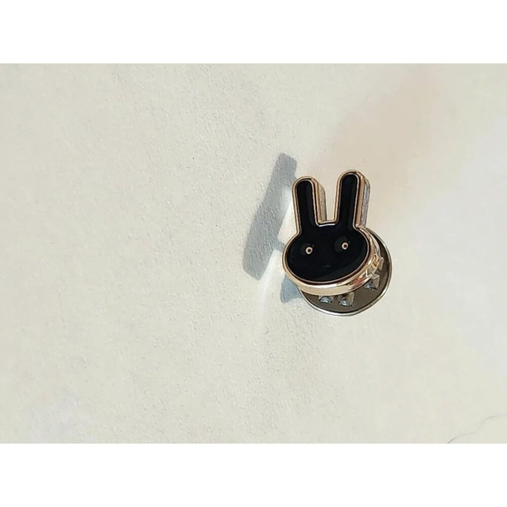 Mini black enamel rabbit pin